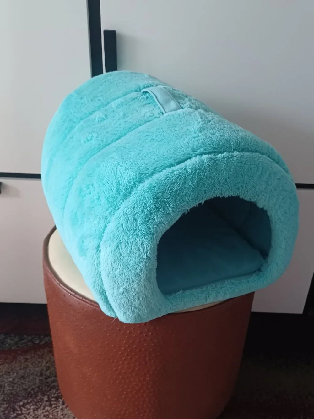 Best friends plush turquoise cat bed